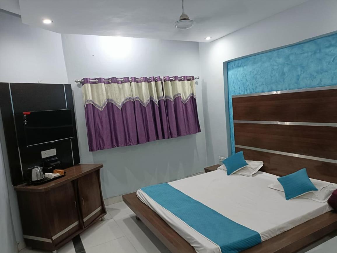 Hotel Krishna Residency Mahoba Екстериор снимка